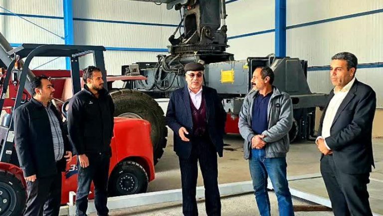 بازدید مدیرعامل منطقه ویژه اقتصادی سرخس از بخش های تولیدی و لجستیکی منطقه